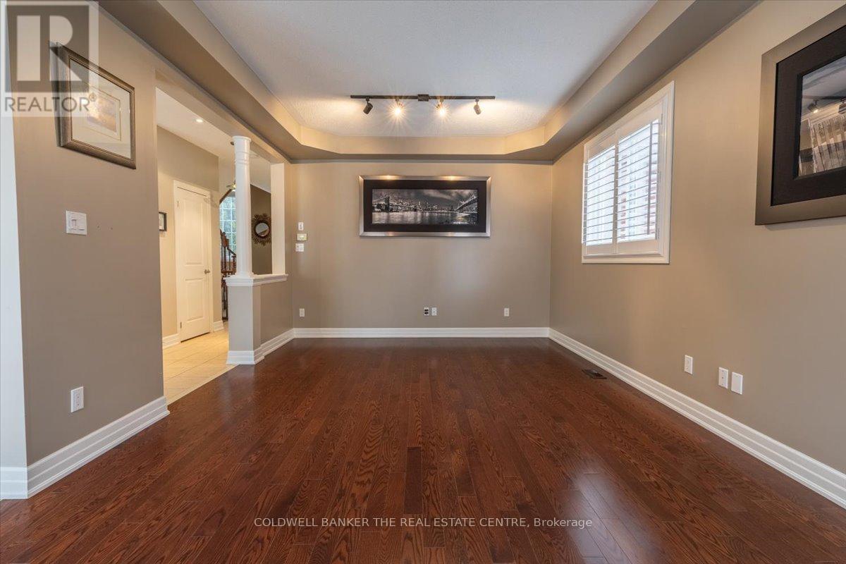 Photo 37 of 114 Laurendale Avenue, Georgina ON