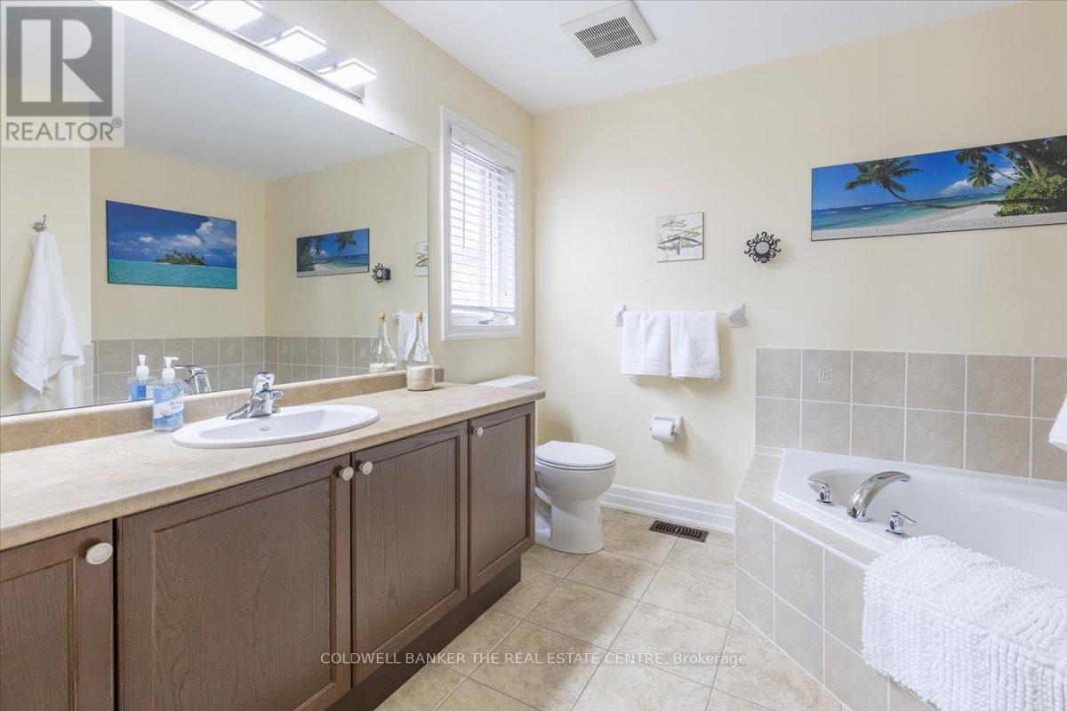 Photo 41 of 114 Laurendale Avenue, Georgina ON