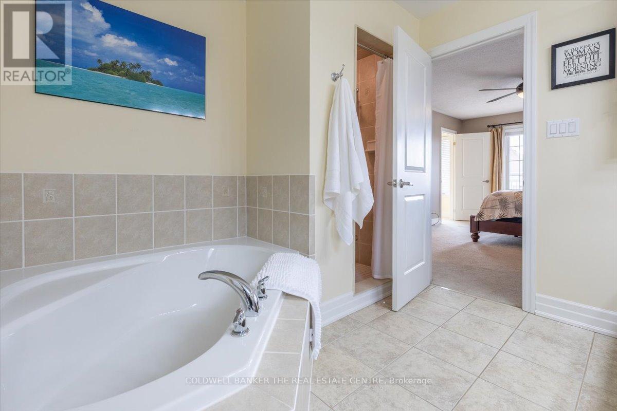 Photo 46 of 114 Laurendale Avenue, Georgina ON