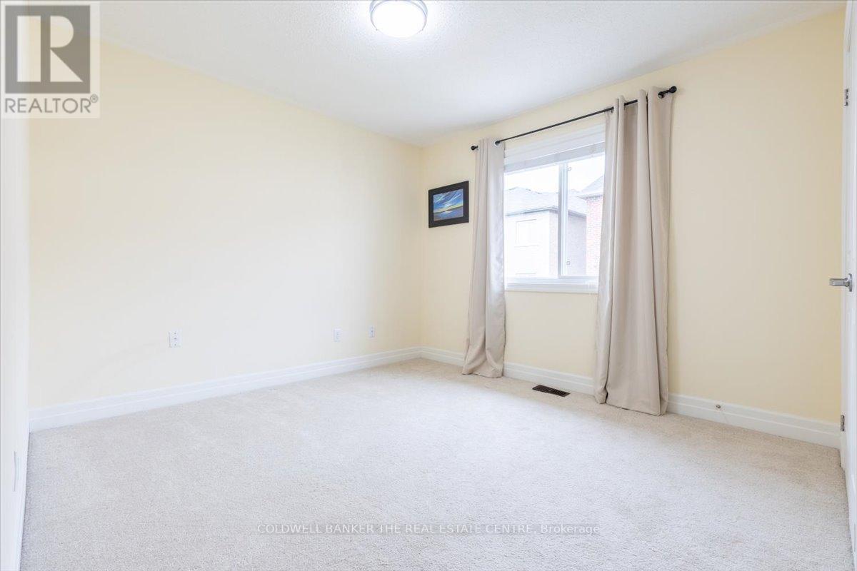 Photo 19 of 114 Laurendale Avenue, Georgina ON