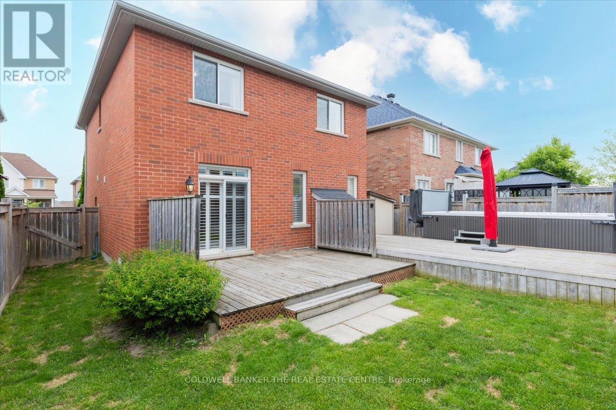 Photo 20 of 114 Laurendale Avenue, Georgina ON