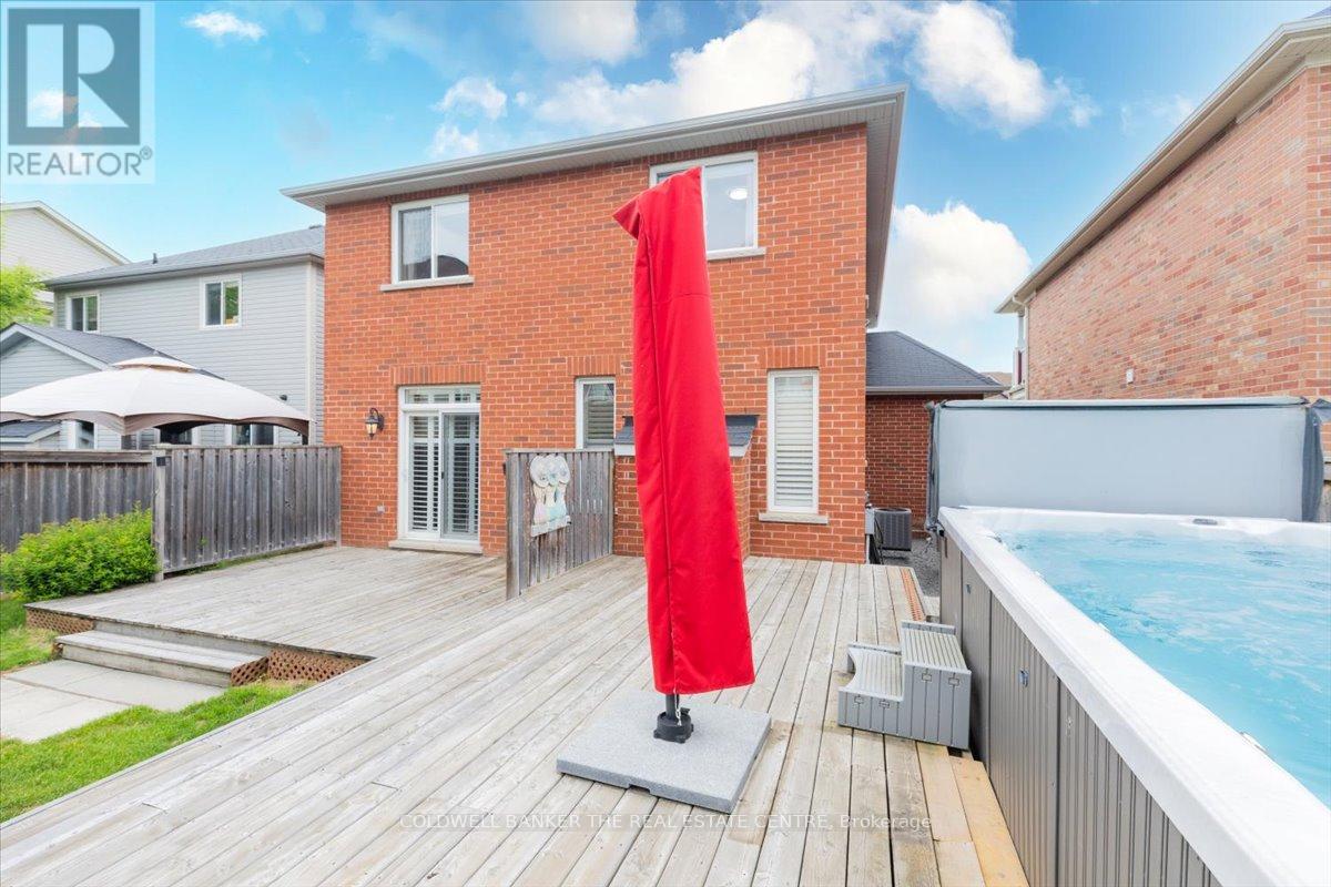 Photo 21 of 114 Laurendale Avenue, Georgina ON