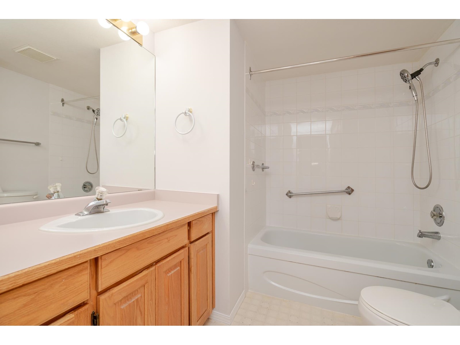 Photo 27 of 237 2451 Gladwin Road, Abbotsford BC