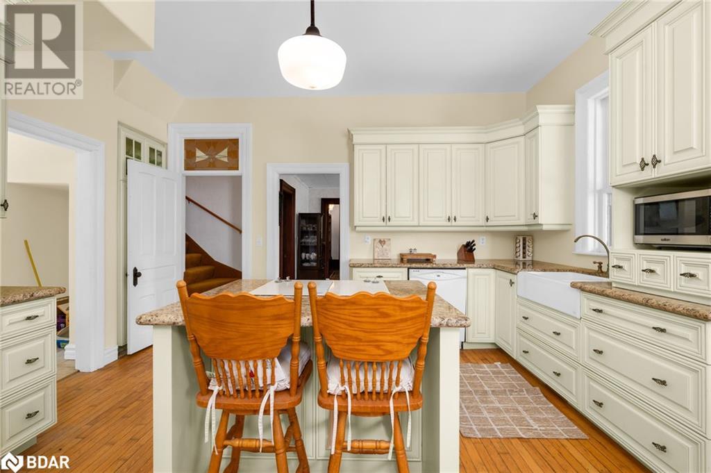 Photo 6 of 1407 Flos 8 Road W, Springwater ON