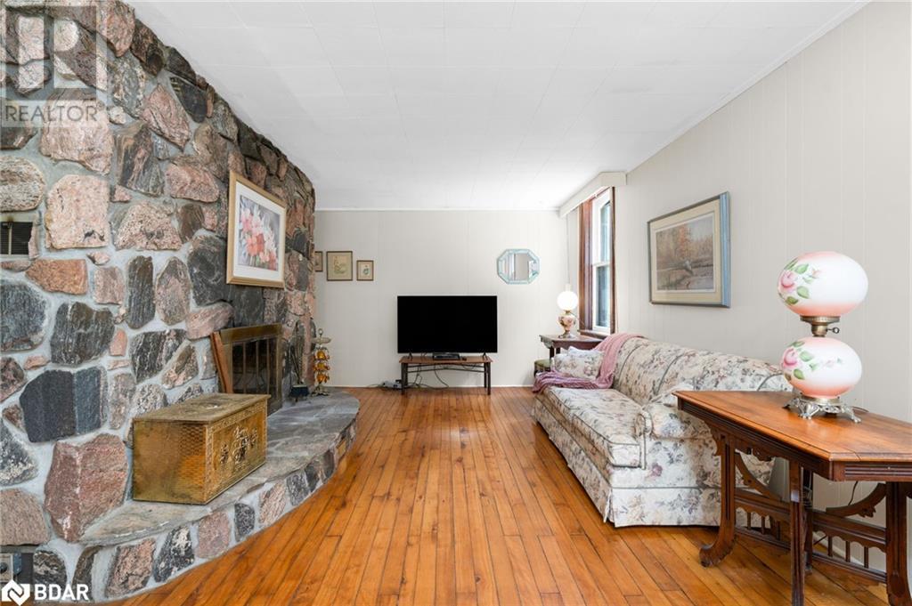 Photo 14 of 1407 Flos 8 Road W, Springwater ON