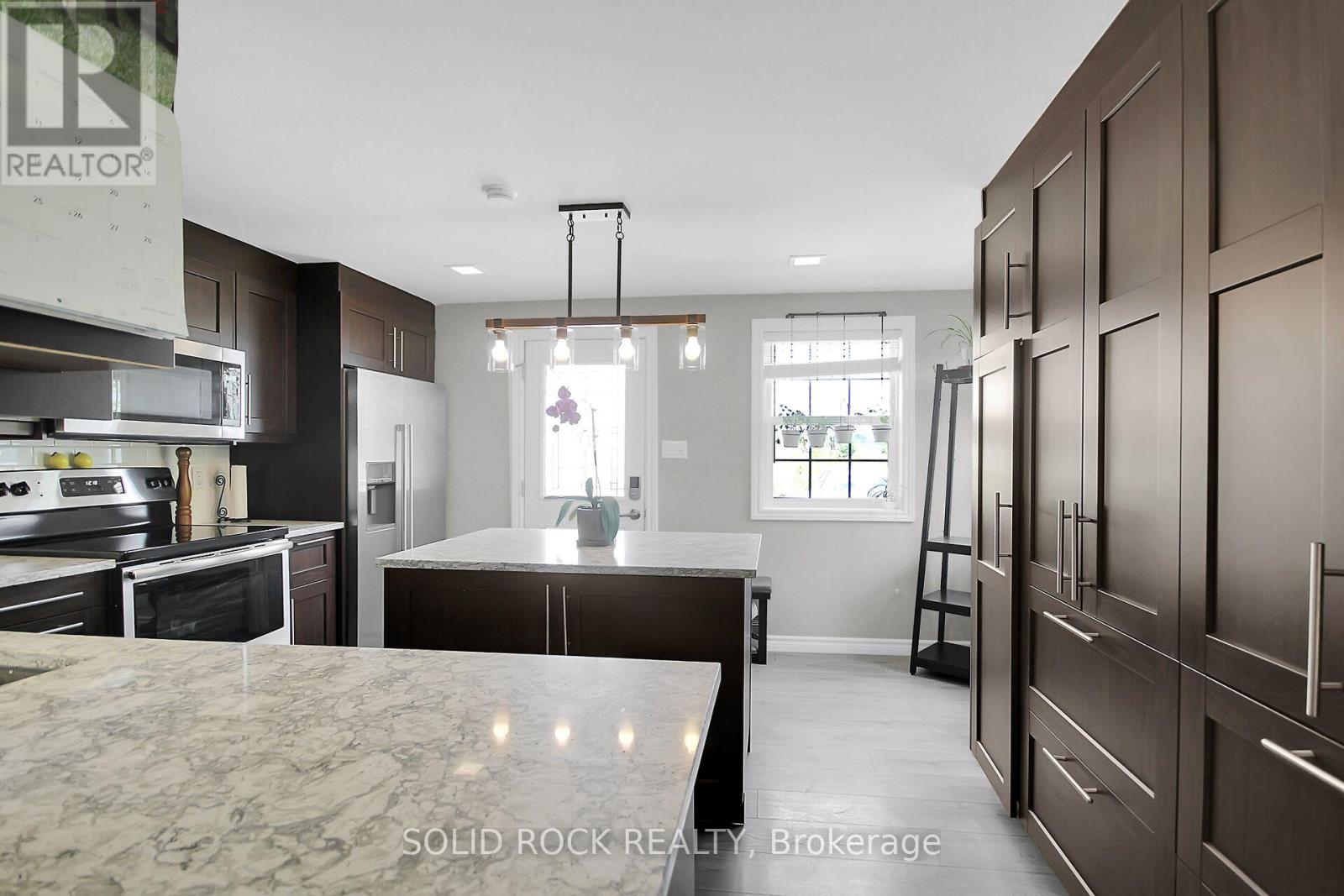 Photo 15 of 7312 Bank Street, Ottawa ON