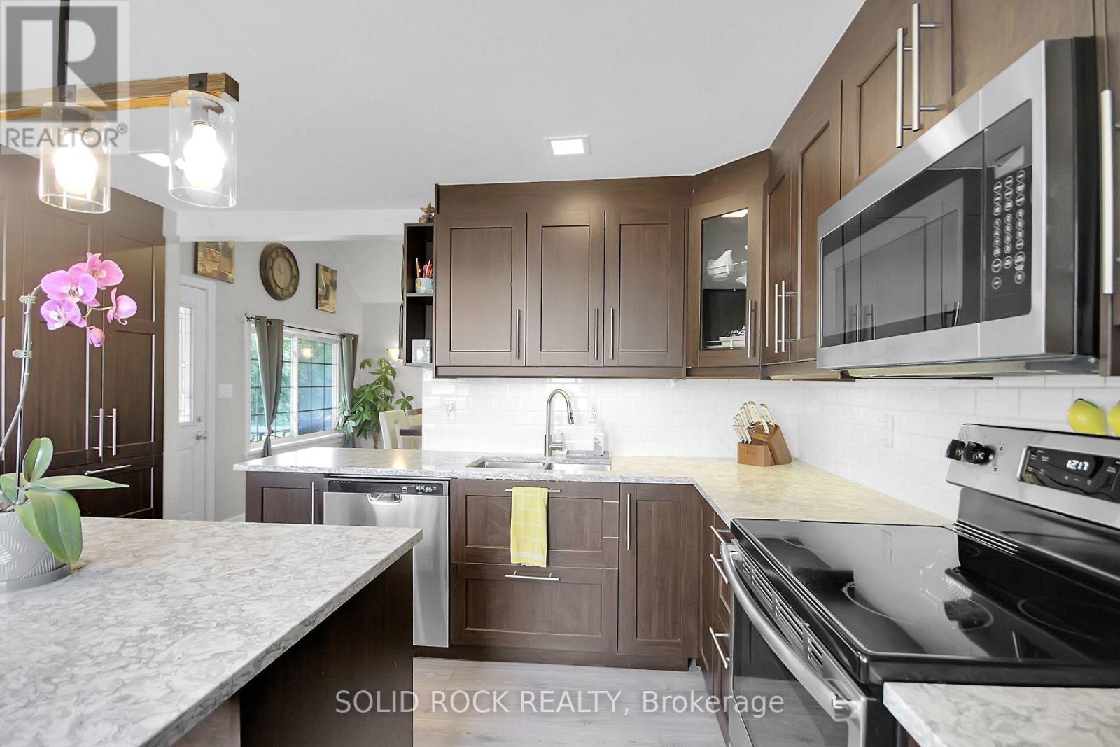 Photo 18 of 7312 Bank Street, Ottawa ON