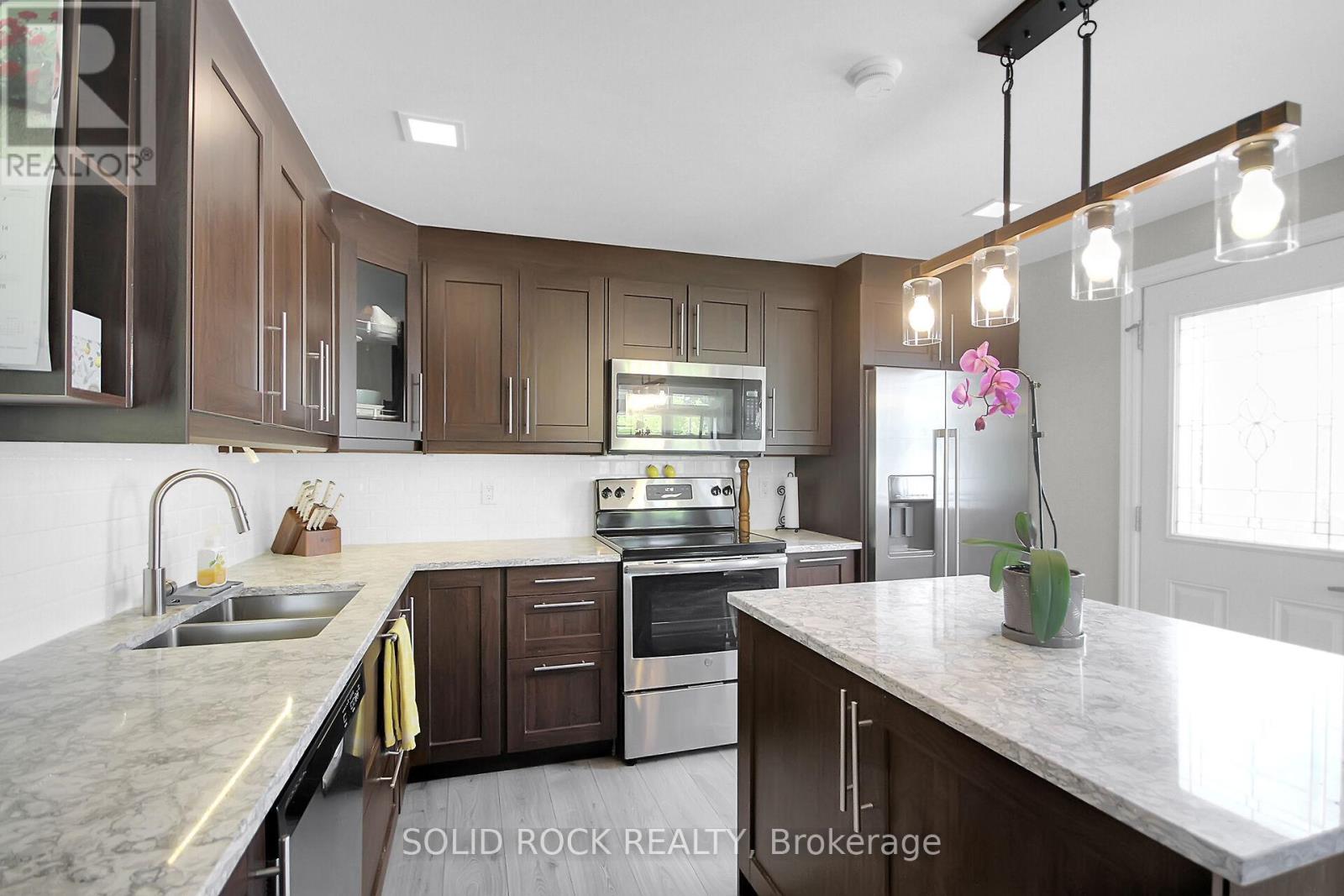 Photo 19 of 7312 Bank Street, Ottawa ON