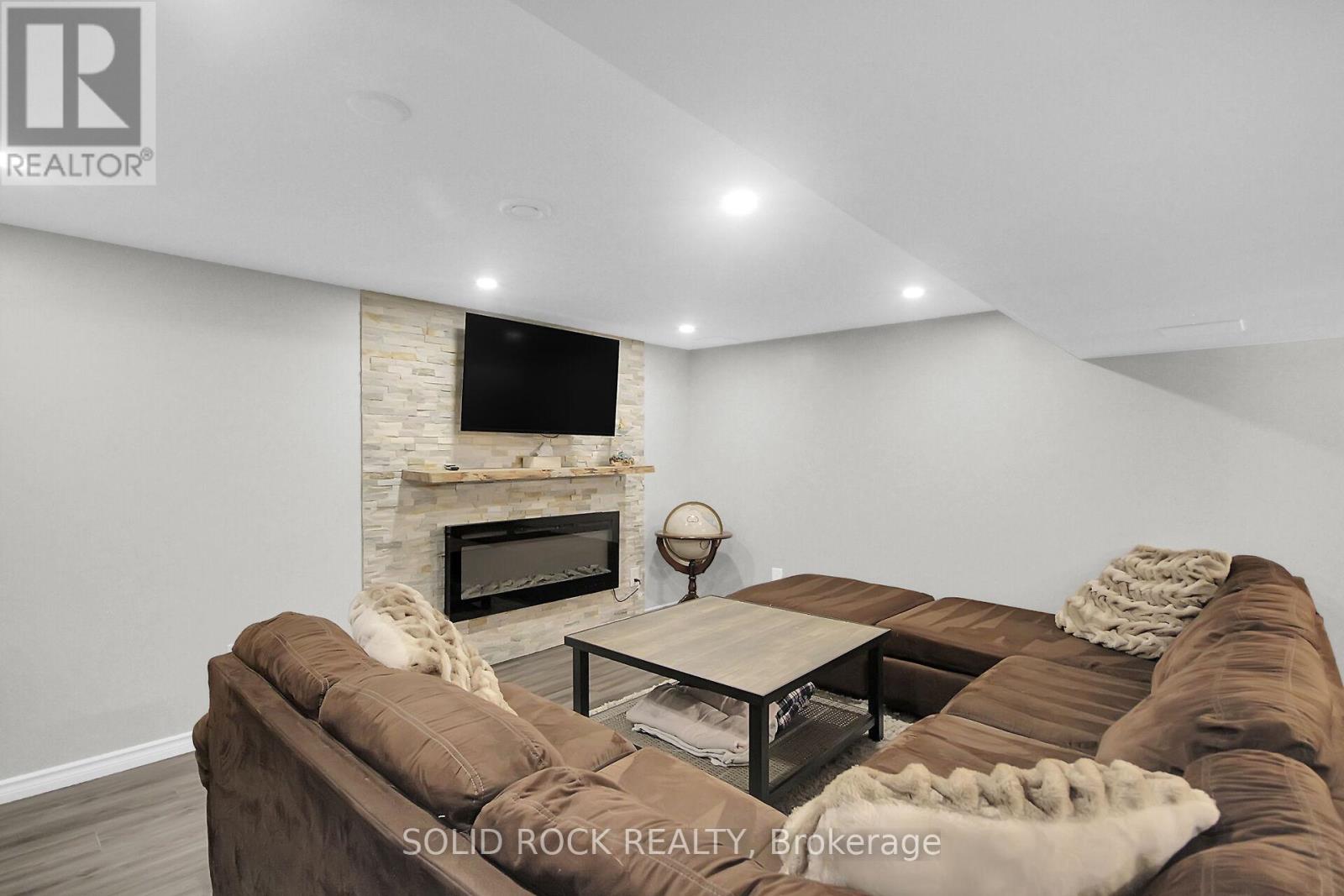 Photo 36 of 7312 Bank Street, Ottawa ON