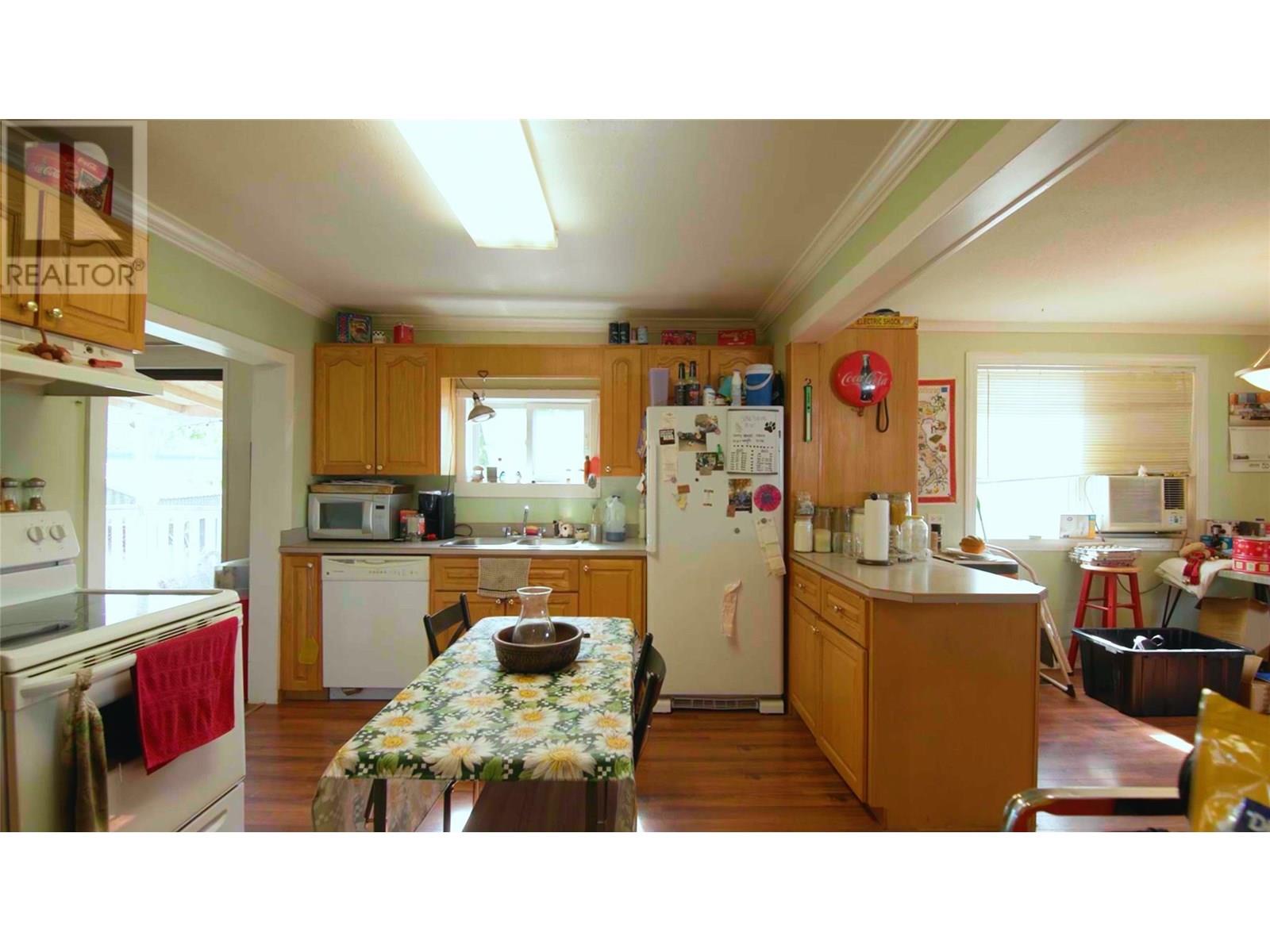 Photo 2 of 426 Aylmer Road, Chase BC