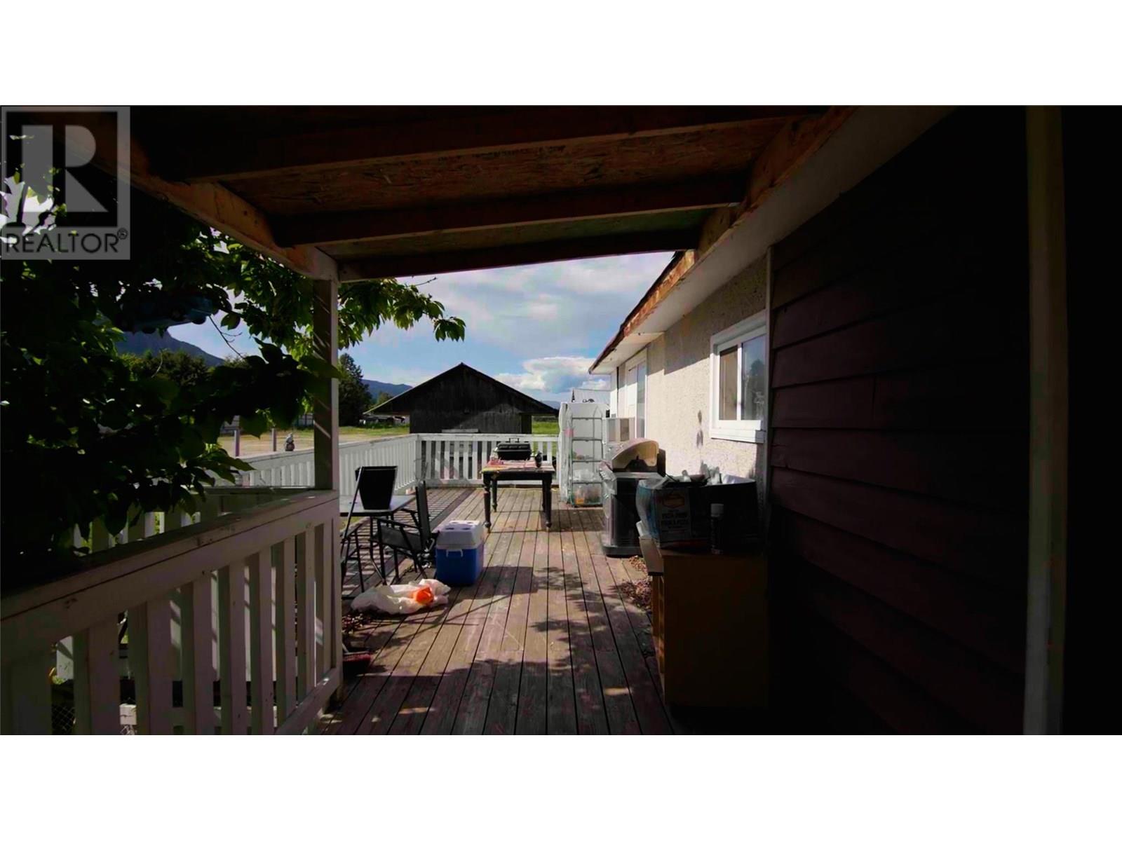 Photo 12 of 426 Aylmer Road, Chase BC