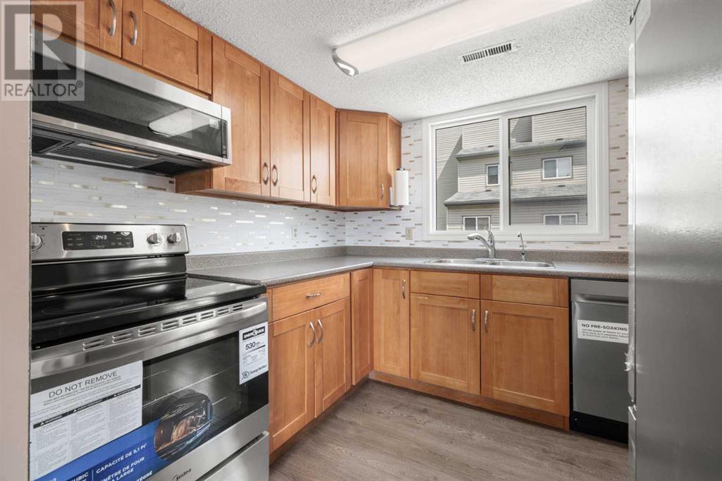 Single Family House for Sale in    Street NW St Andrews Heights Calgary 