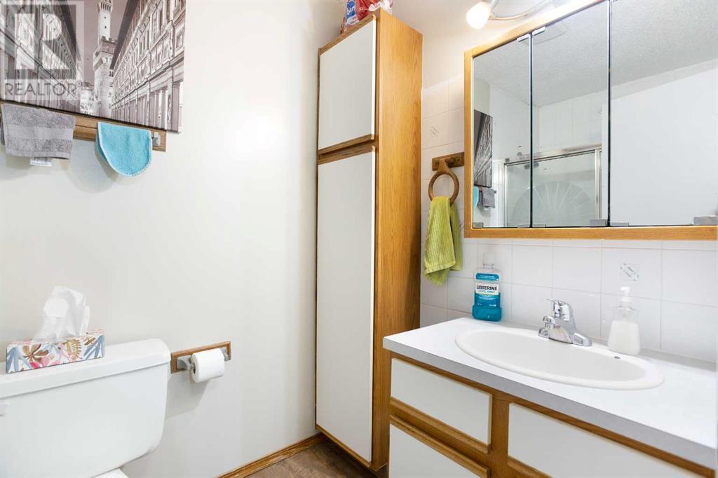 Single Family House for Sale in    Street SW Bankview Calgary 