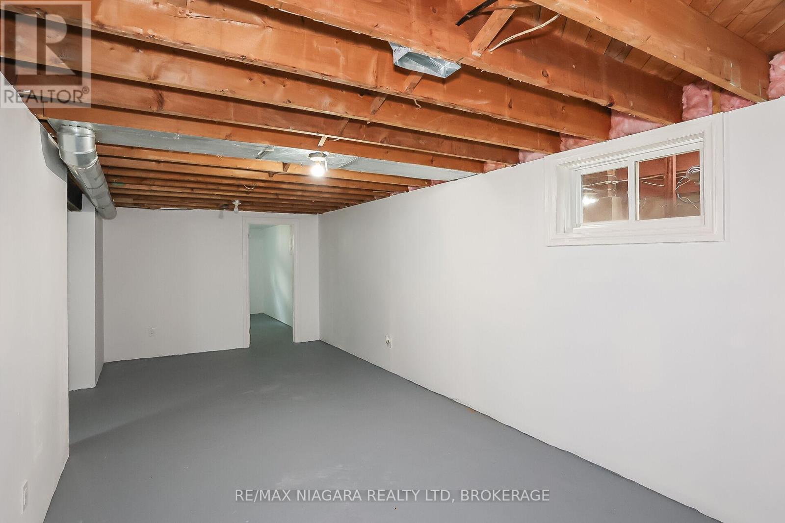 Photo 9 of 261 Vine Street, St Catharines ON