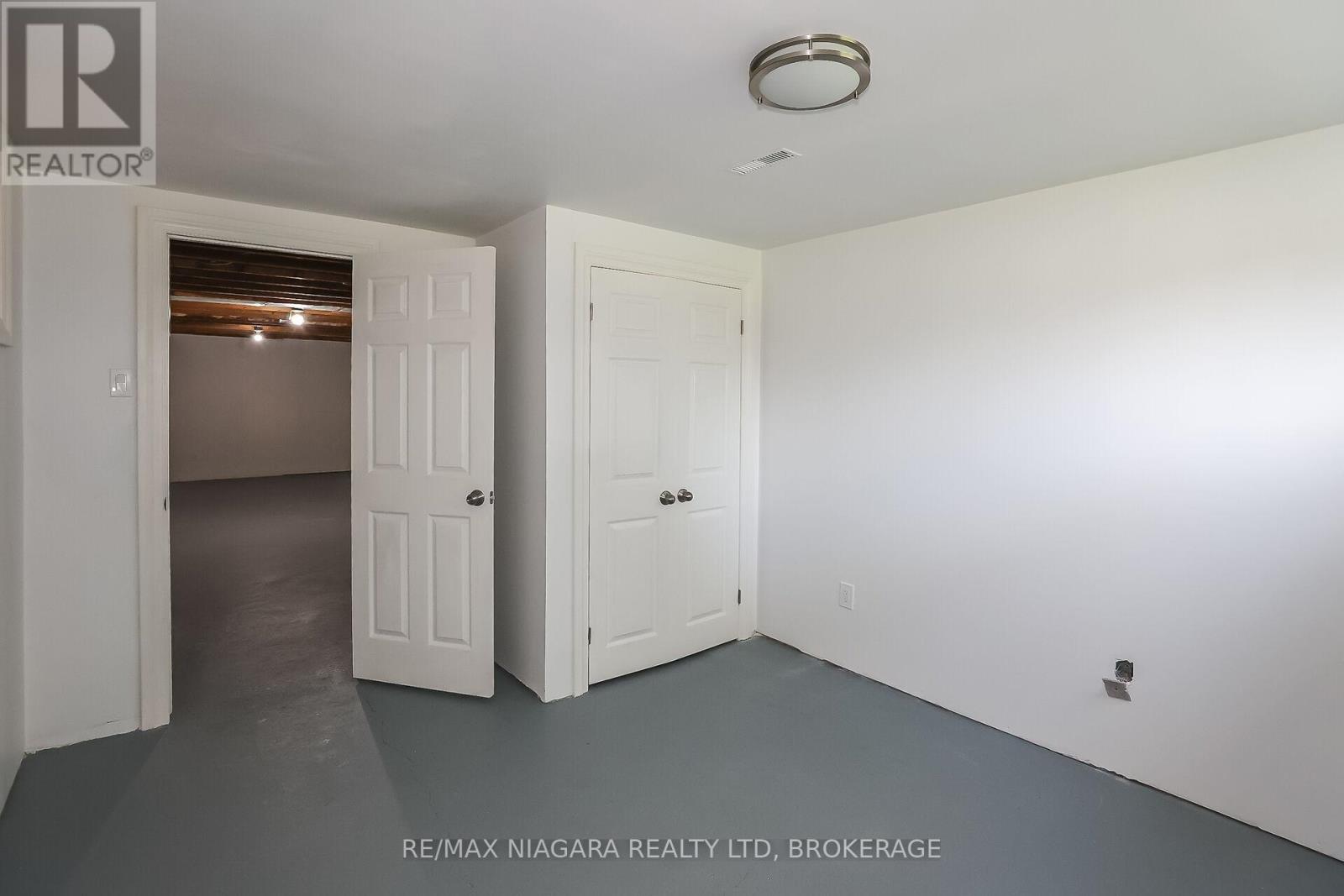 Photo 13 of 261 Vine Street, St Catharines ON