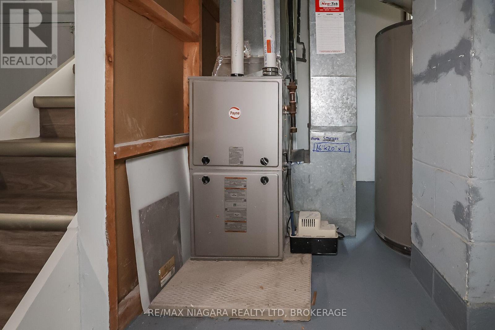 Photo 16 of 261 Vine Street, St Catharines ON