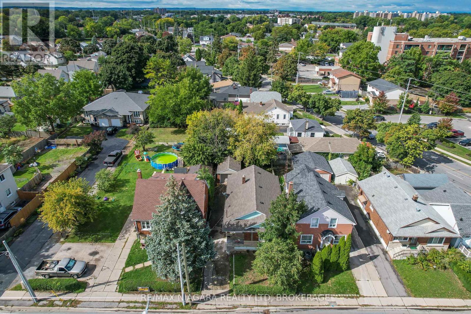 Photo 15 of 261 Vine Street, St Catharines ON