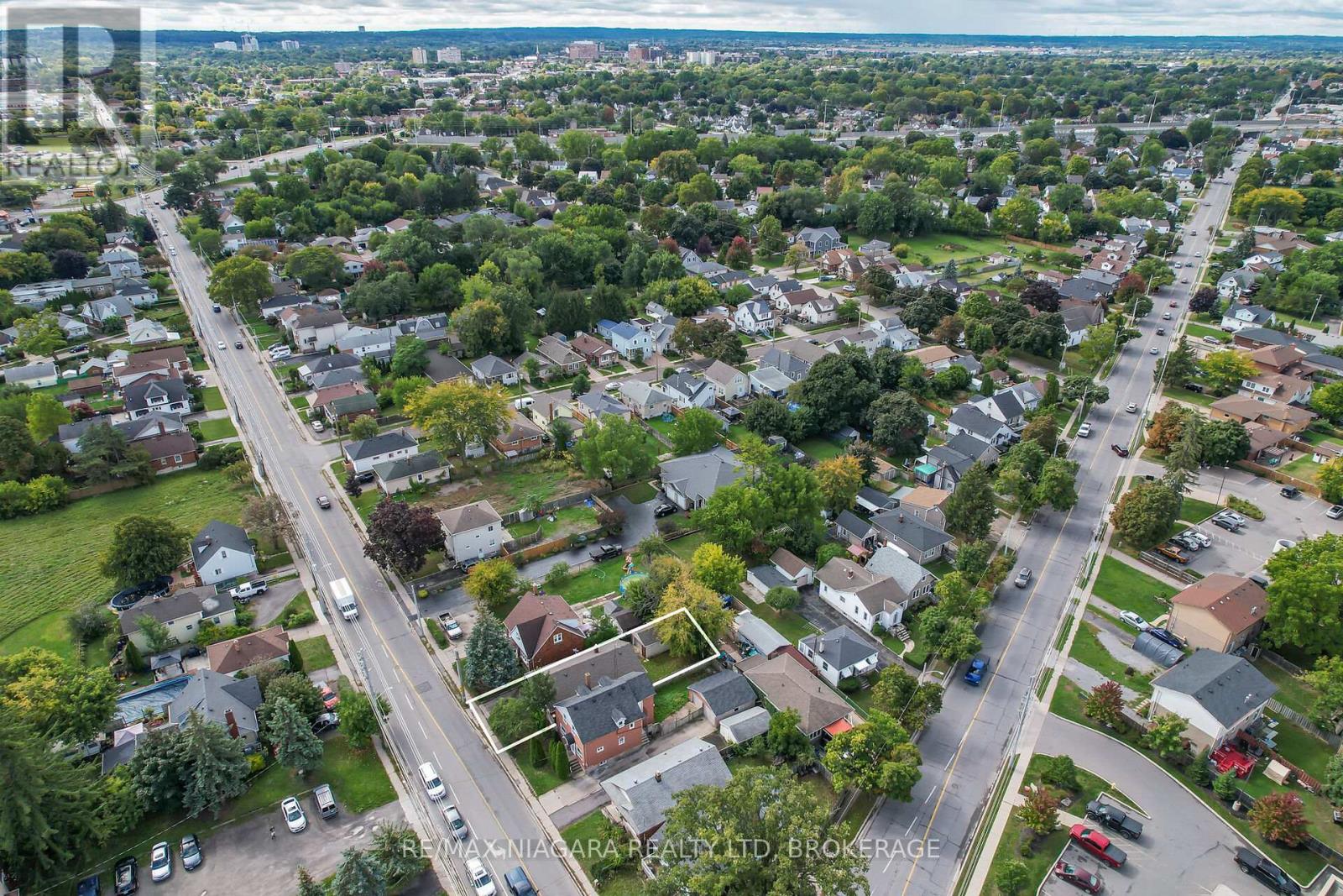 Photo 11 of 261 Vine Street, St Catharines ON