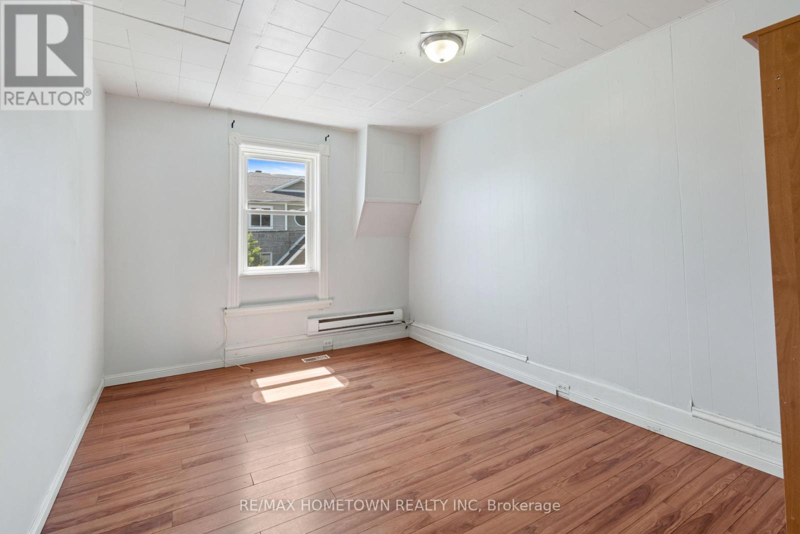 Photo 33 of 256 Ann Street, Prescott ON