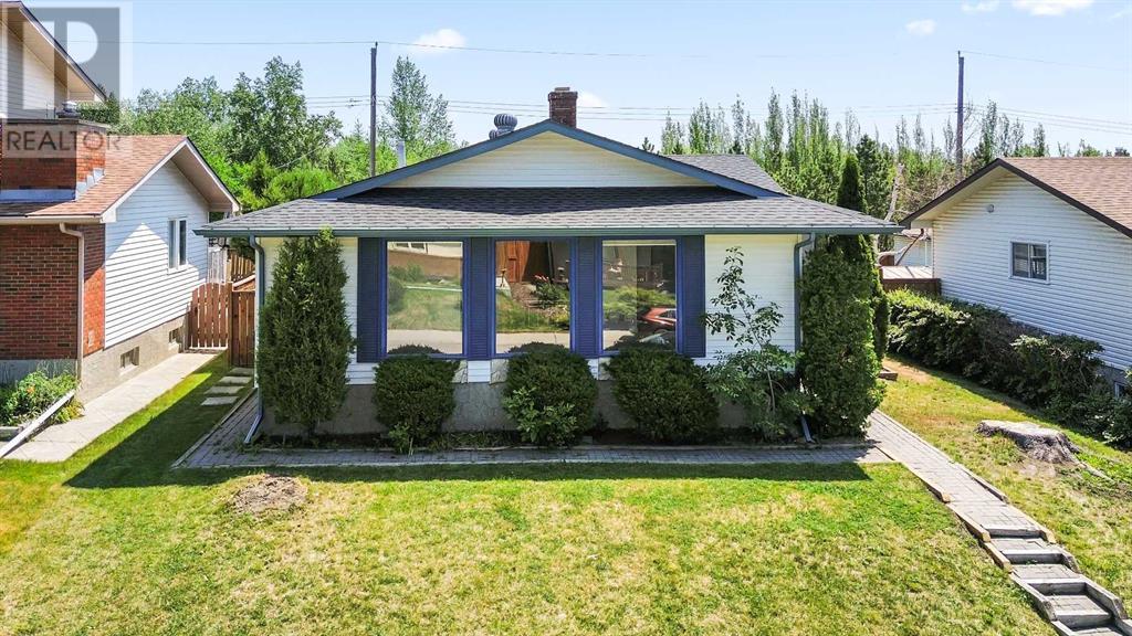 Single Family House Bungalow for Sale in  Silver Springs Hill NW Silver Springs Calgary 