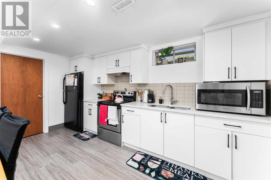 Single Family House Bungalow for Sale in  Silver Springs Hill NW Silver Springs Calgary 