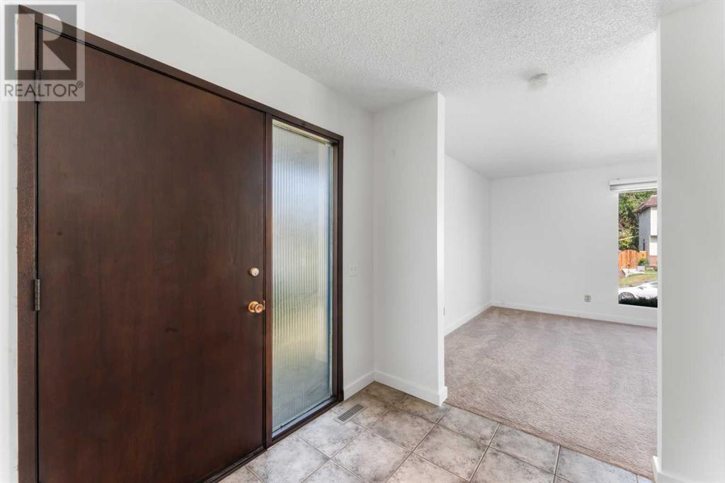 Single Family House Bungalow for Sale in  Silver Springs Hill NW Silver Springs Calgary 