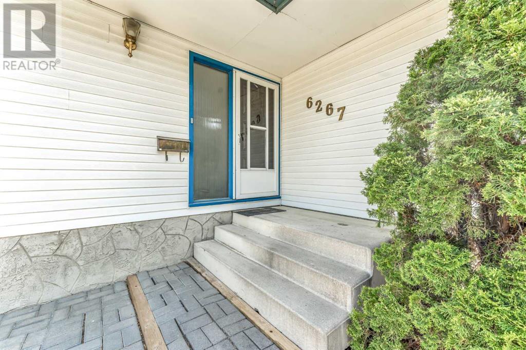 Single Family House Bungalow for Sale in  Silver Springs Hill NW Silver Springs Calgary 