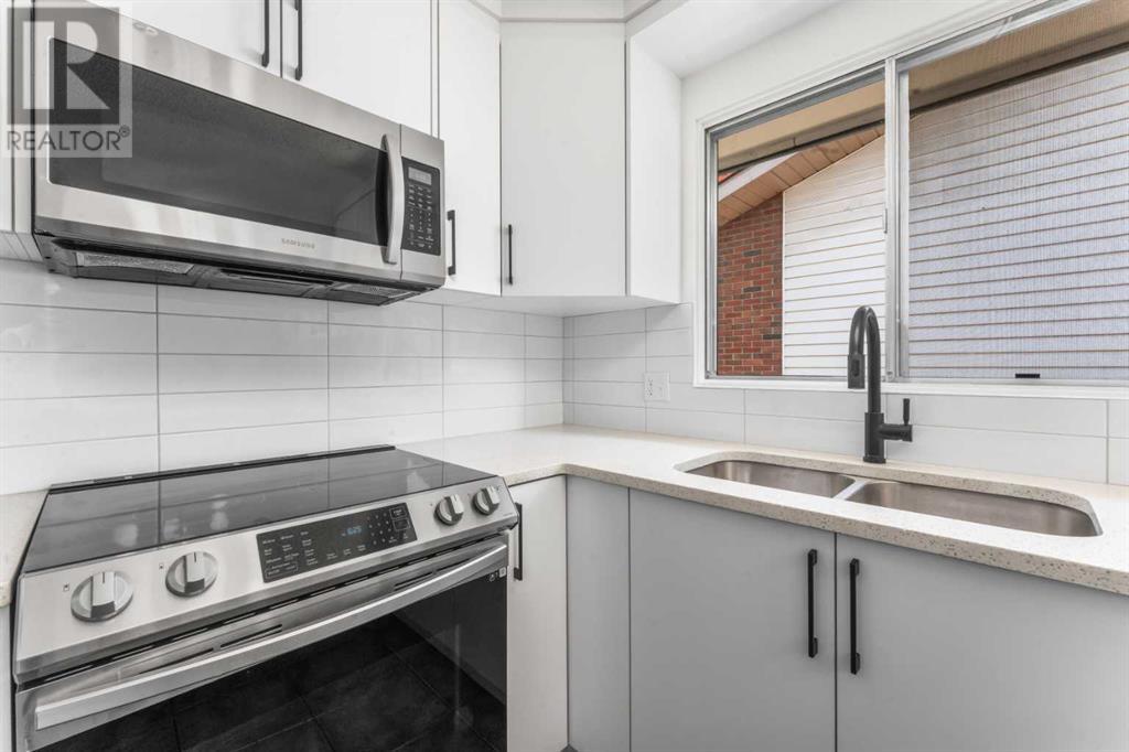 Single Family House Bungalow for Sale in  Silver Springs Hill NW Silver Springs Calgary 