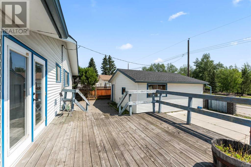 Single Family House Bungalow for Sale in  Silver Springs Hill NW Silver Springs Calgary 