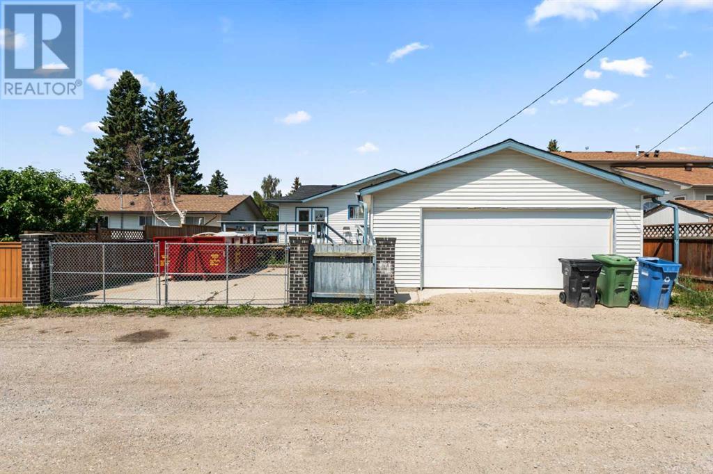 Single Family House Bungalow for Sale in  Silver Springs Hill NW Silver Springs Calgary 