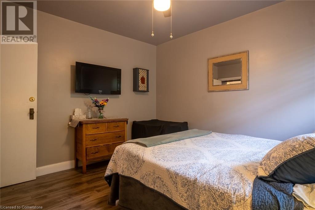 Photo 17 of 15 Alba Street, Stoney Creek ON