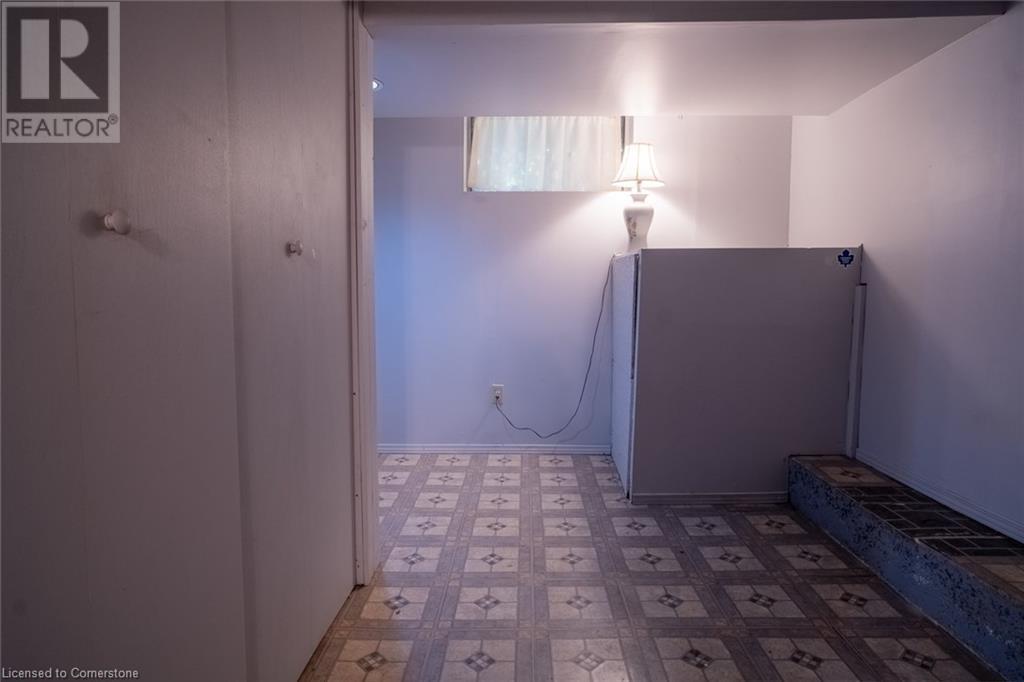 Photo 31 of 15 Alba Street, Stoney Creek ON