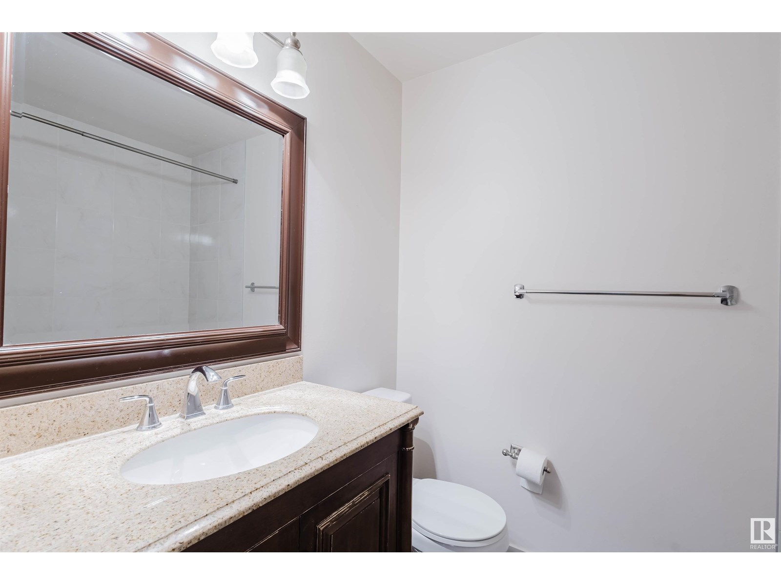 Photo 21 of 1917 108 St Nw, Edmonton AB