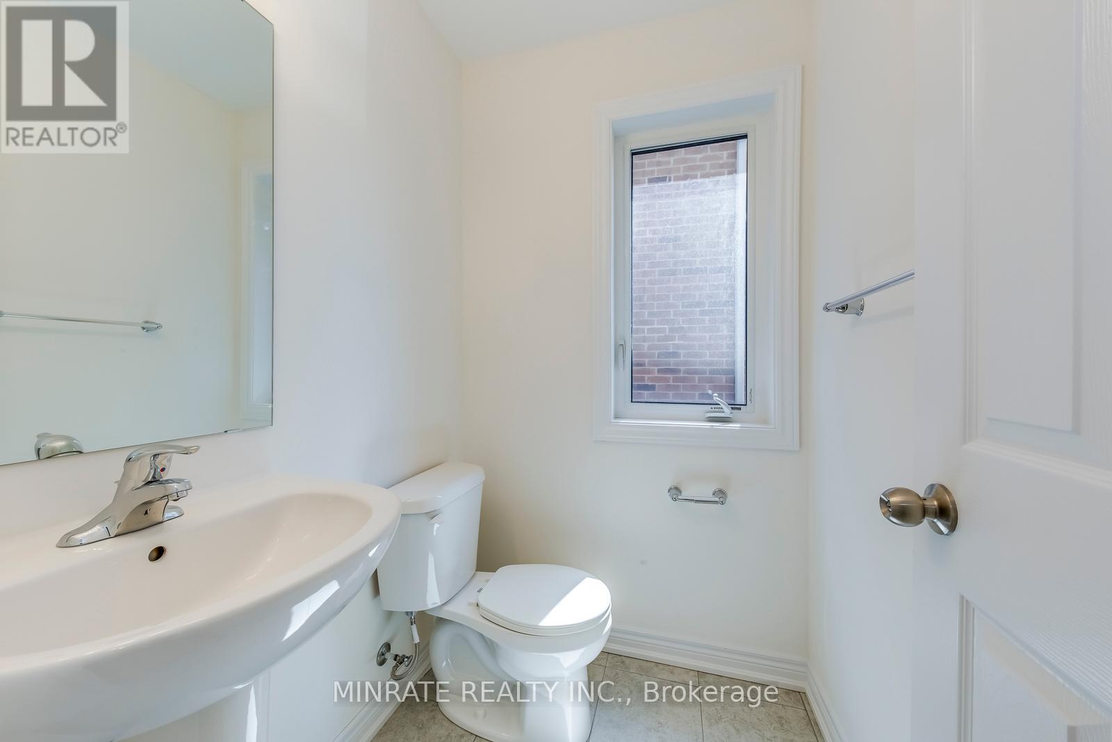 Photo 8 of 3139 Goodyear Road, Burlington ON