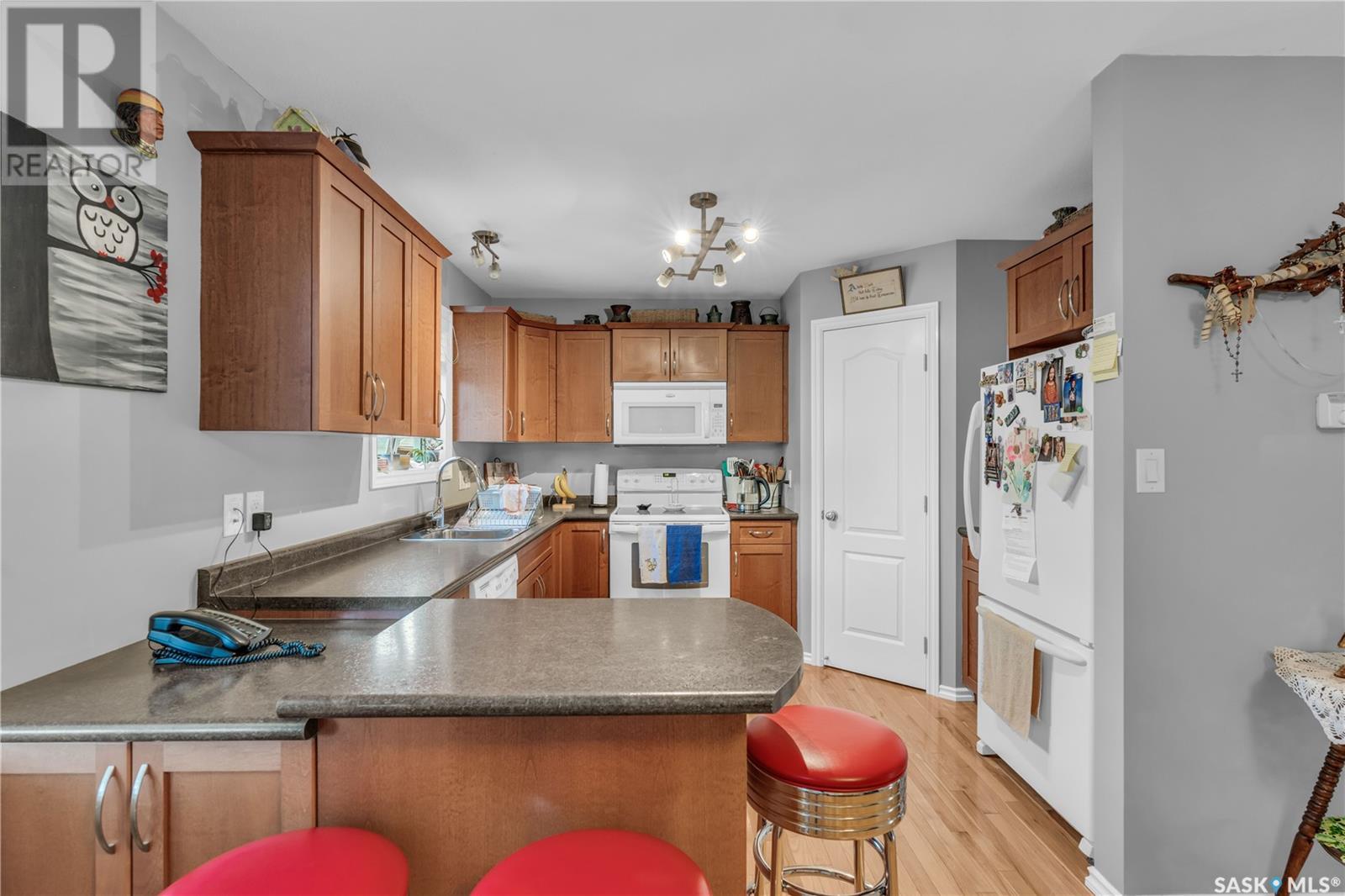 Single Family House 2 Level for Sale in  F AVENUE N Saskatoon 