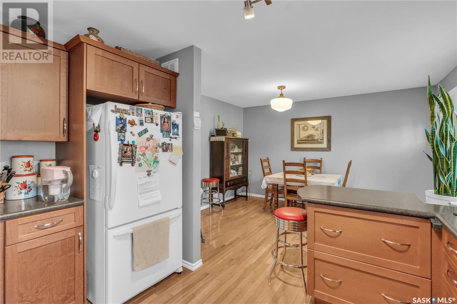 Single Family House 2 Level for Sale in  F AVENUE N Saskatoon 