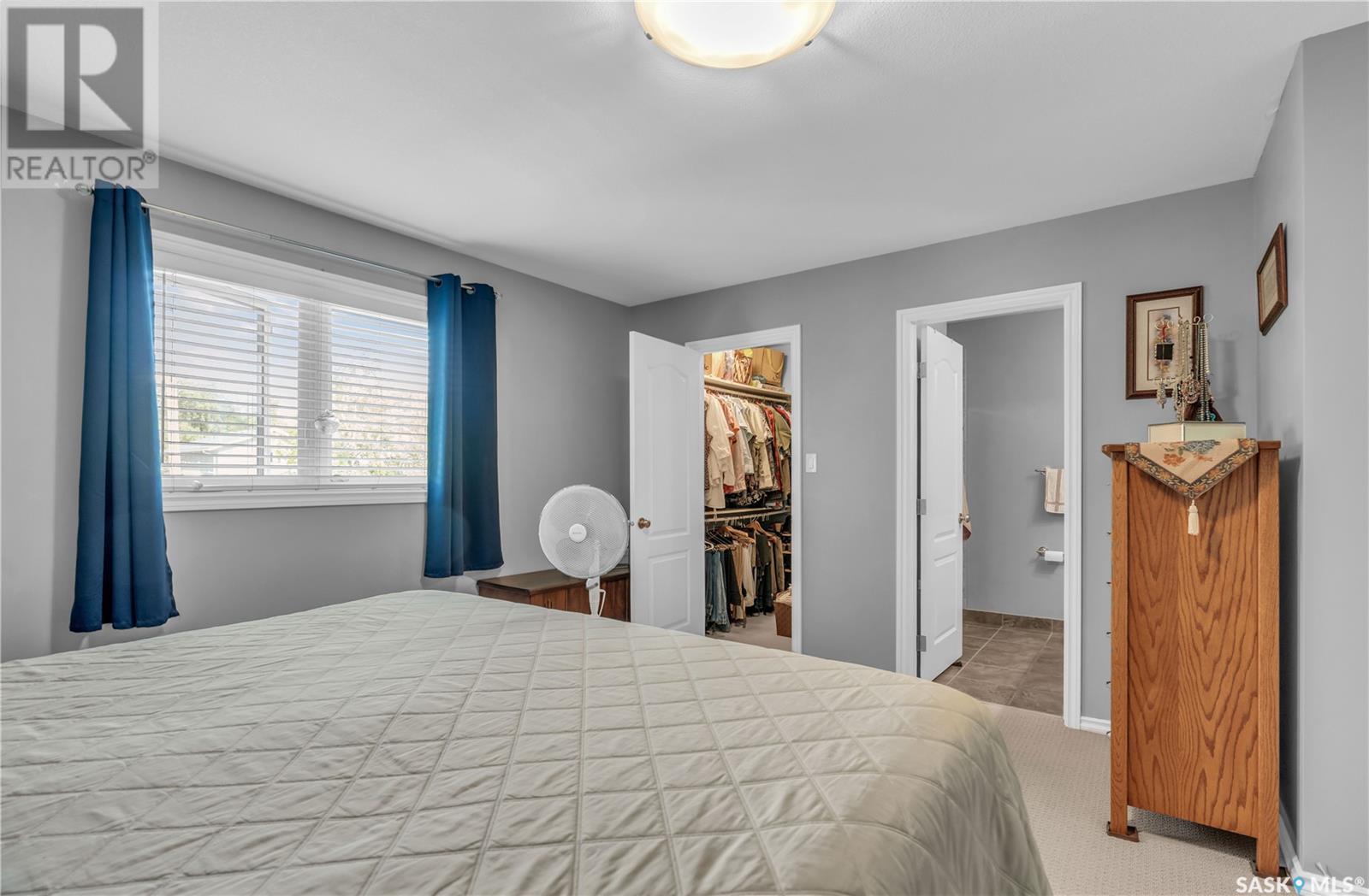 Single Family House 2 Level for Sale in  F AVENUE N Saskatoon 