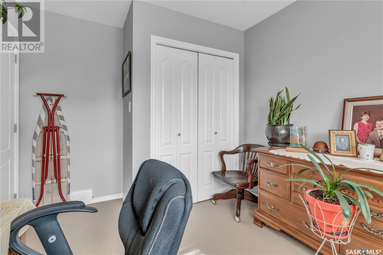Single Family House 2 Level for Sale in  F AVENUE N Saskatoon 