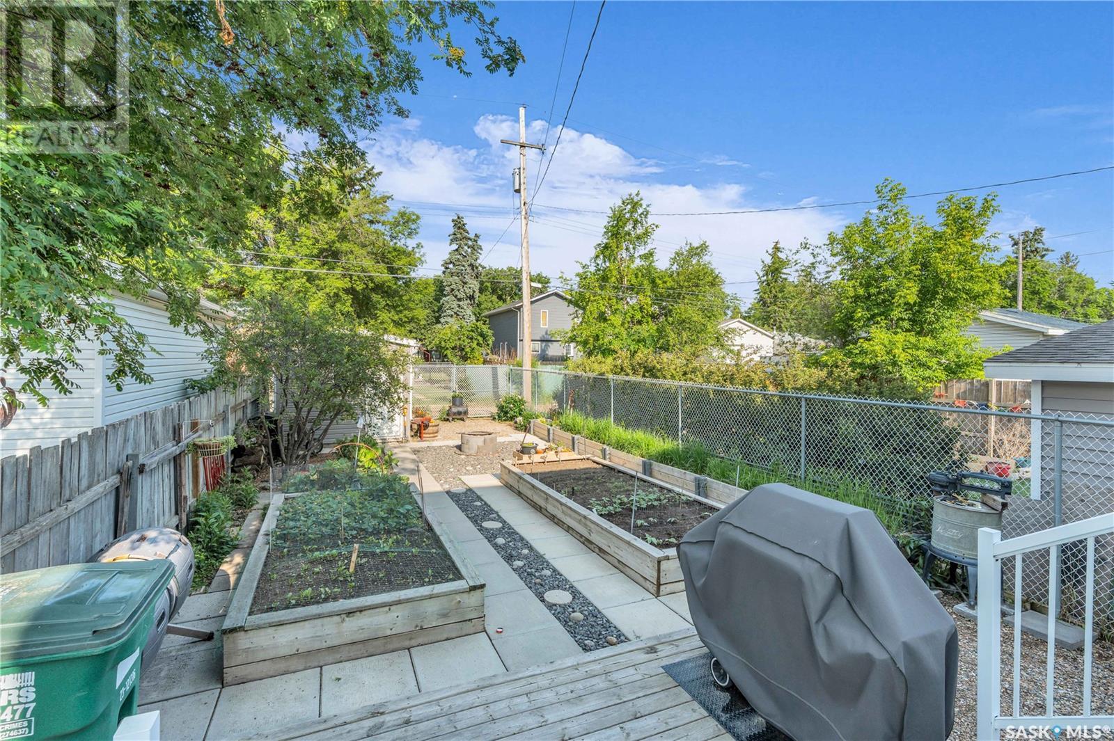 Single Family House 2 Level for Sale in  F AVENUE N Saskatoon 