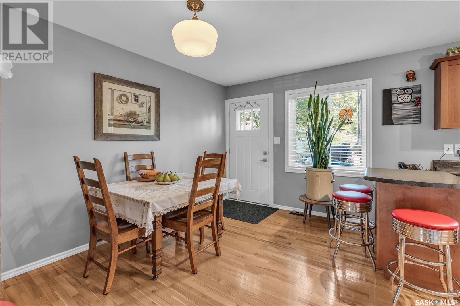 Single Family House 2 Level for Sale in  F AVENUE N Saskatoon 