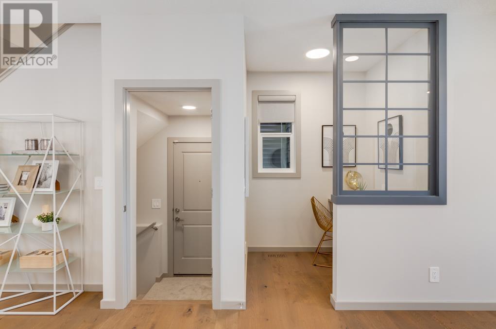 Single Family House for Sale in  Starling Boulevard NW Moraine Calgary 
