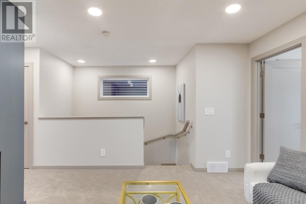 Single Family House for Sale in  Starling Boulevard NW Moraine Calgary 