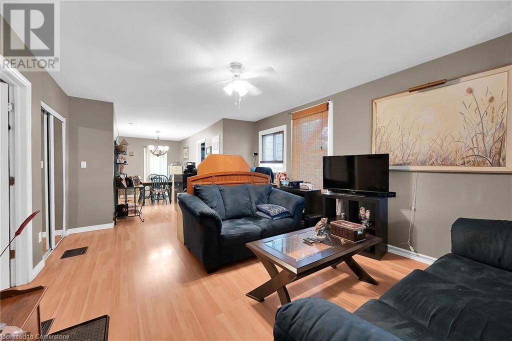 Photo 22 of 942 Upper Gage Avenue, Hamilton ON