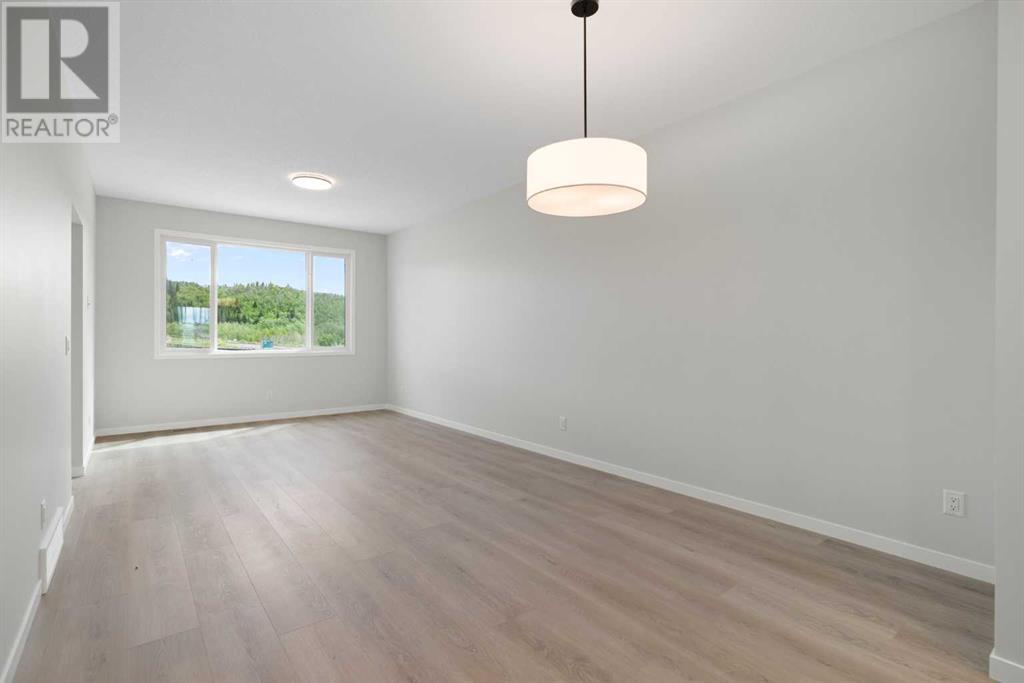 Single Family House for Sale in  Creekview Drive SW Pine Creek Calgary 