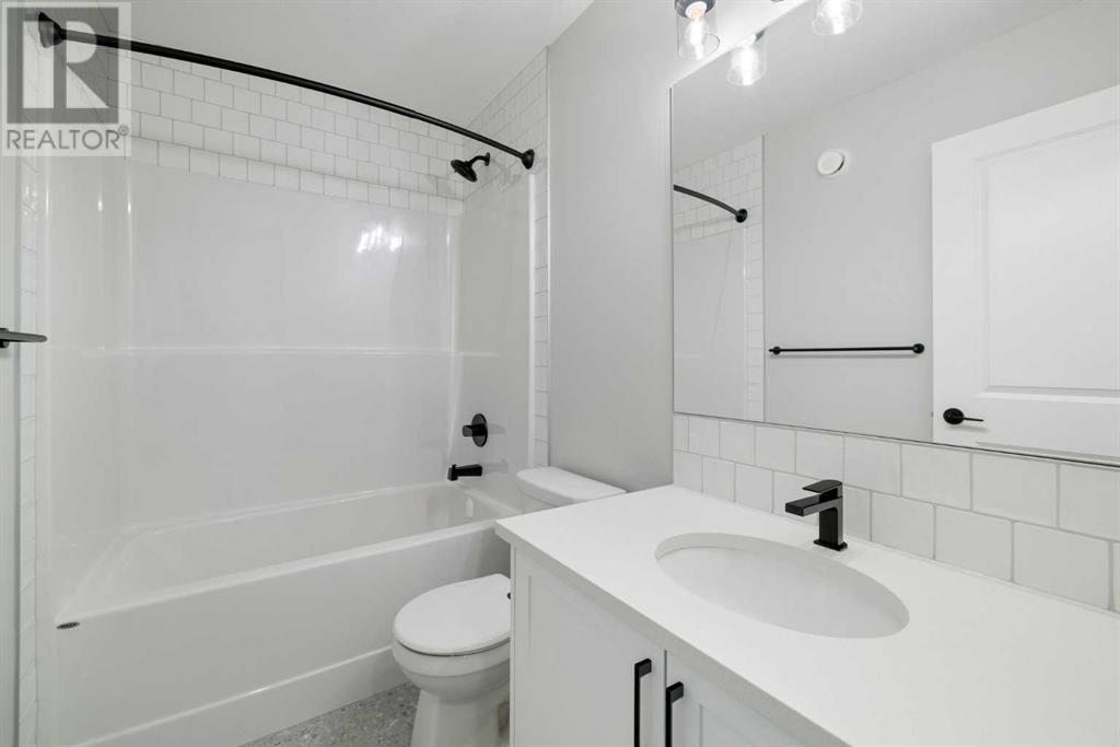 Single Family House for Sale in  Creekview Drive SW Pine Creek Calgary 