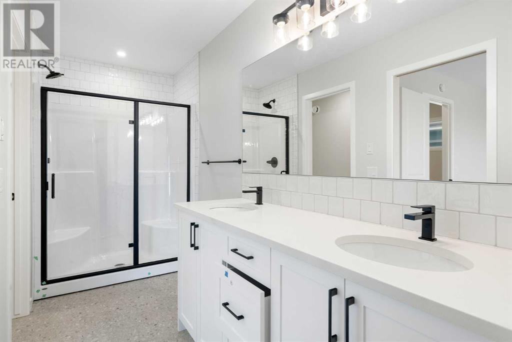 Single Family House for Sale in  Creekview Drive SW Pine Creek Calgary 