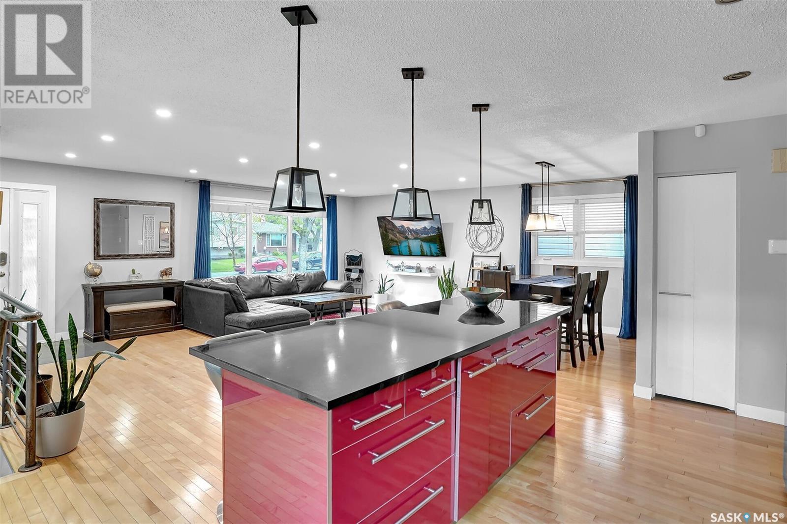Single Family House Bungalow for Sale in  Habkirk DRIVE Regina 