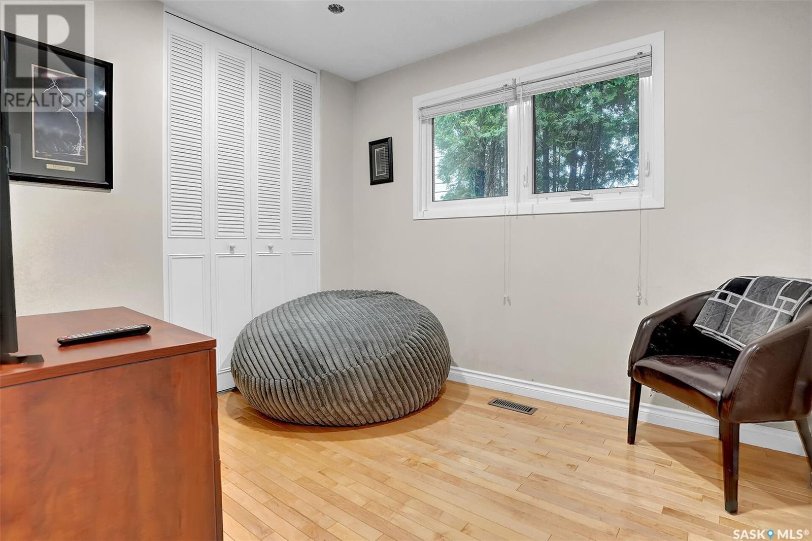 Single Family House Bungalow for Sale in  Habkirk DRIVE Regina 