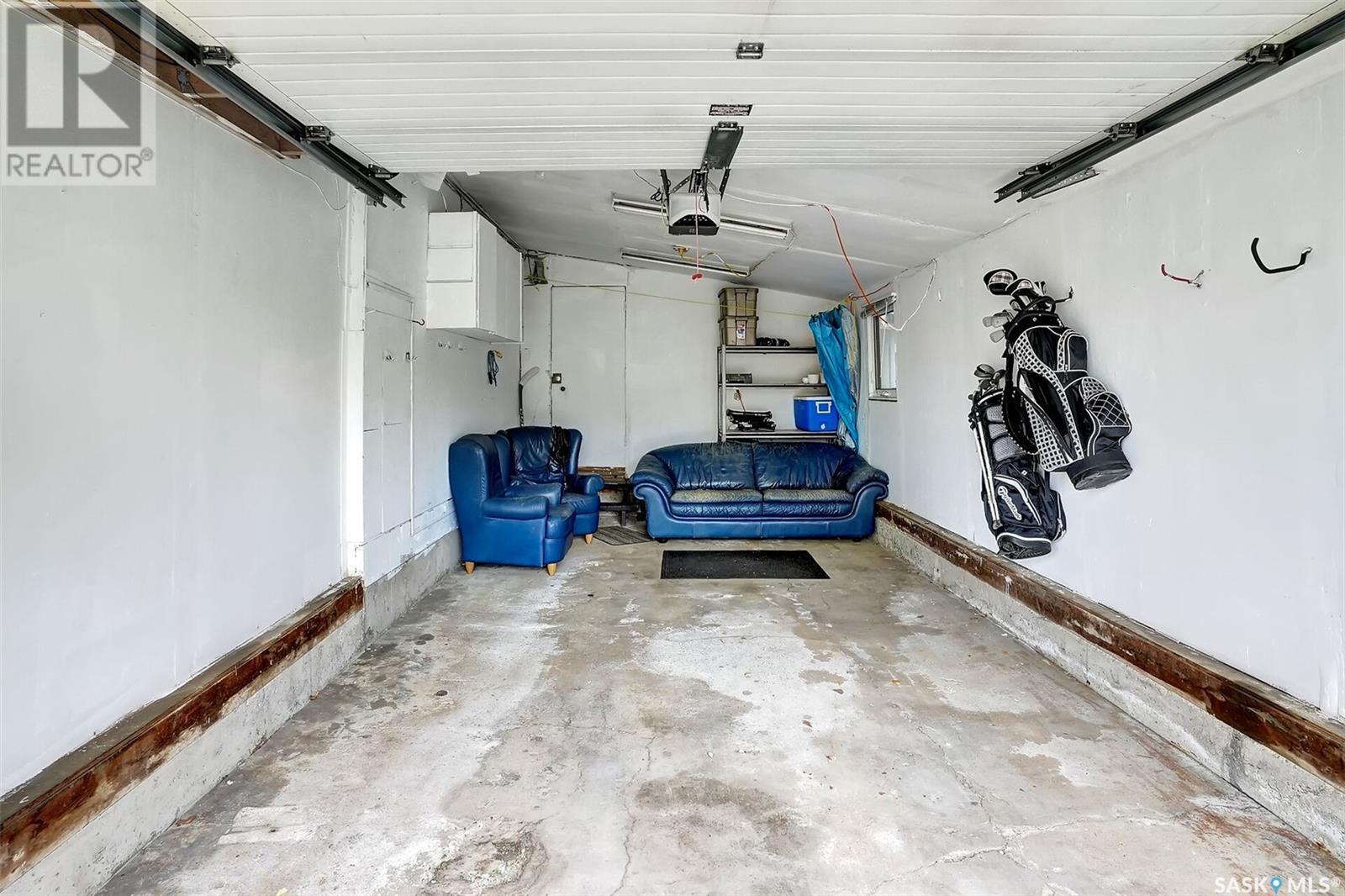 Single Family House Bungalow for Sale in  Habkirk DRIVE Regina 