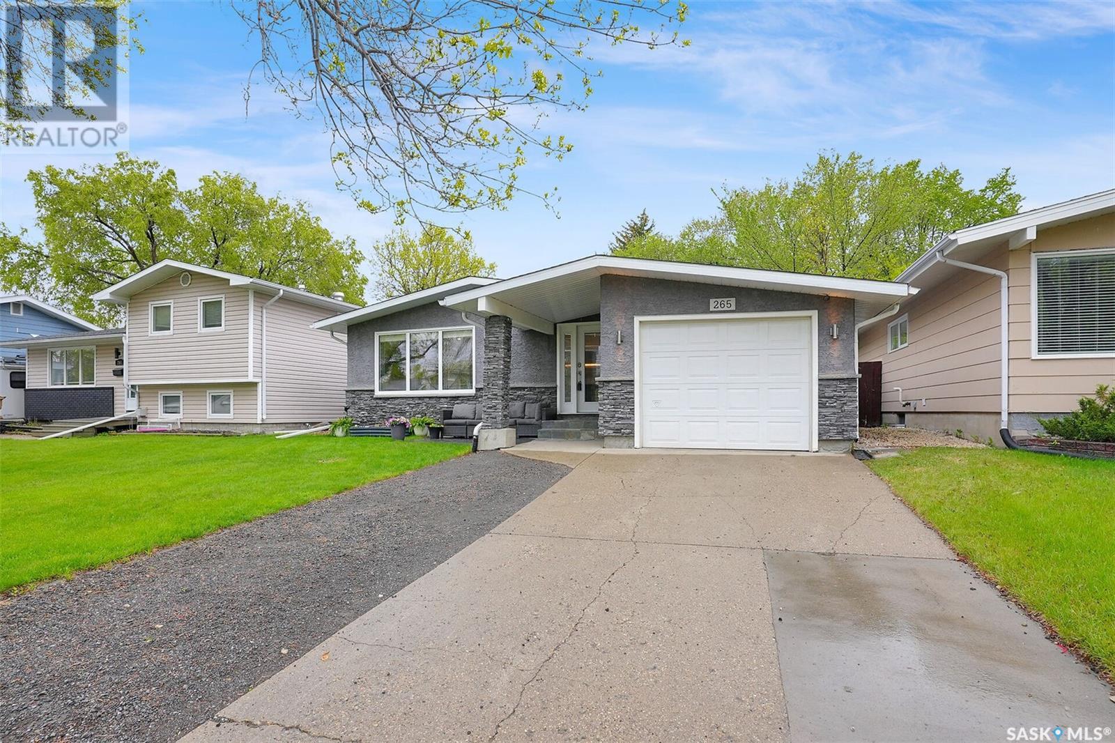 Single Family House Bungalow for Sale in  Habkirk DRIVE Regina 